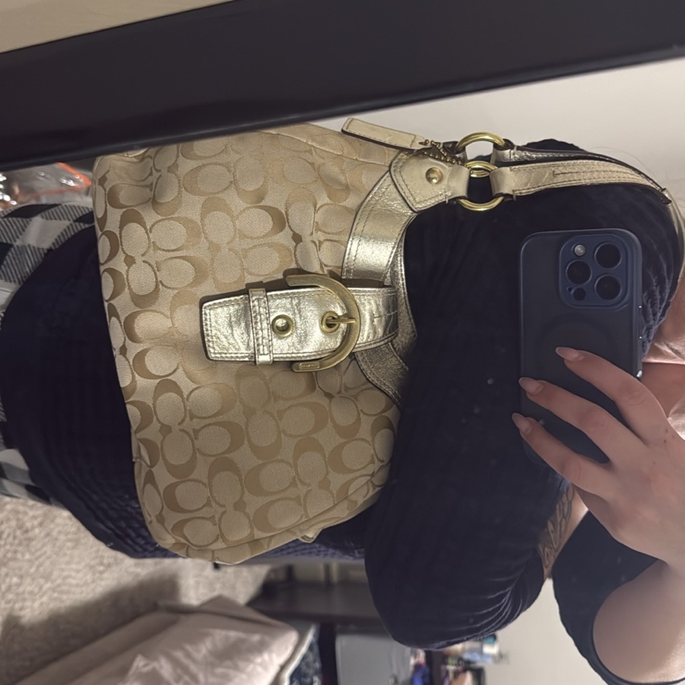 Coach Purse - Picture 7 of 8